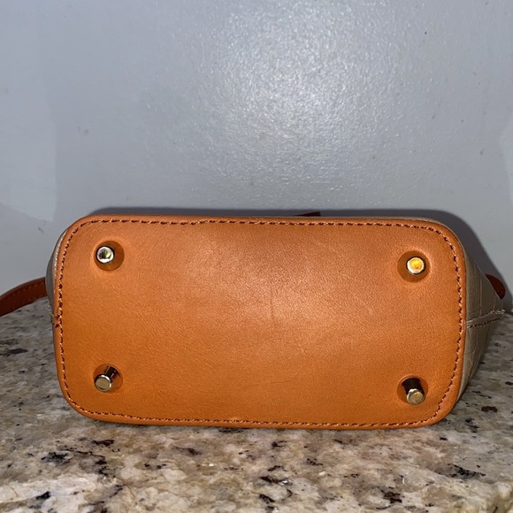 Valentina Genuine Leather Taupe Croc Embossed Crossbody Purse-Made in Italy - Picture 15 of 15